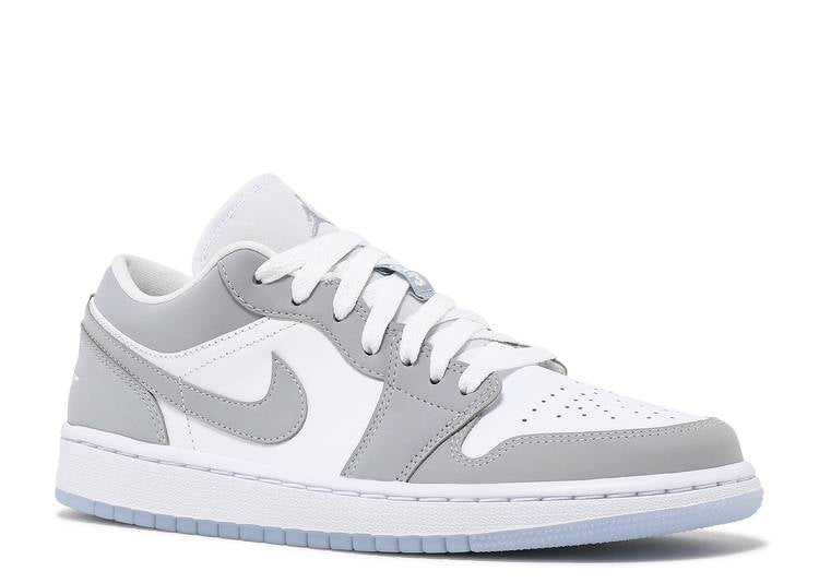 Davenzarry | Women's Air Jordan 1 Low 'White Wolf Grey' | View 2