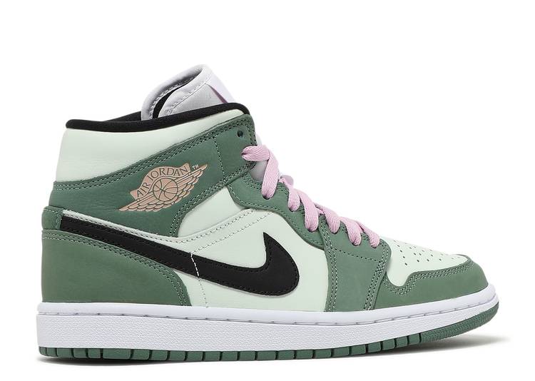 Davenzarry | Women's Air Jordan 1 Mid SE 'Dutch Green' | View 3