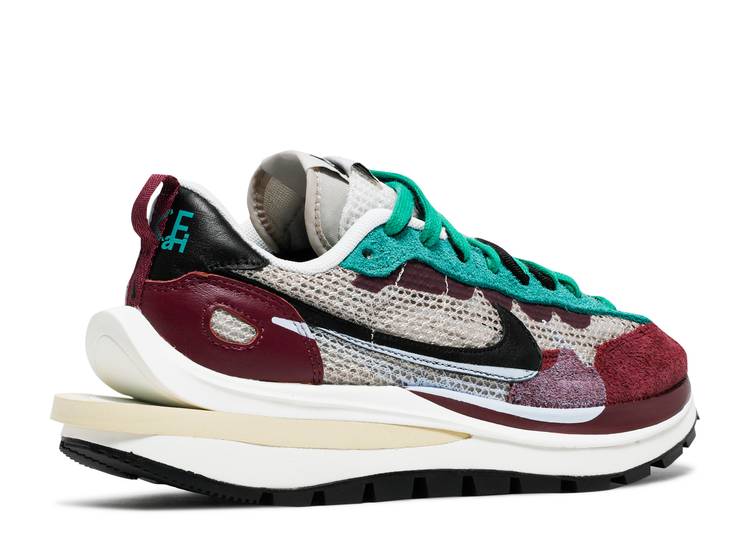 Davenzarry - Sacai x Vaporwaffle SP 'Villain Red' - Image 2