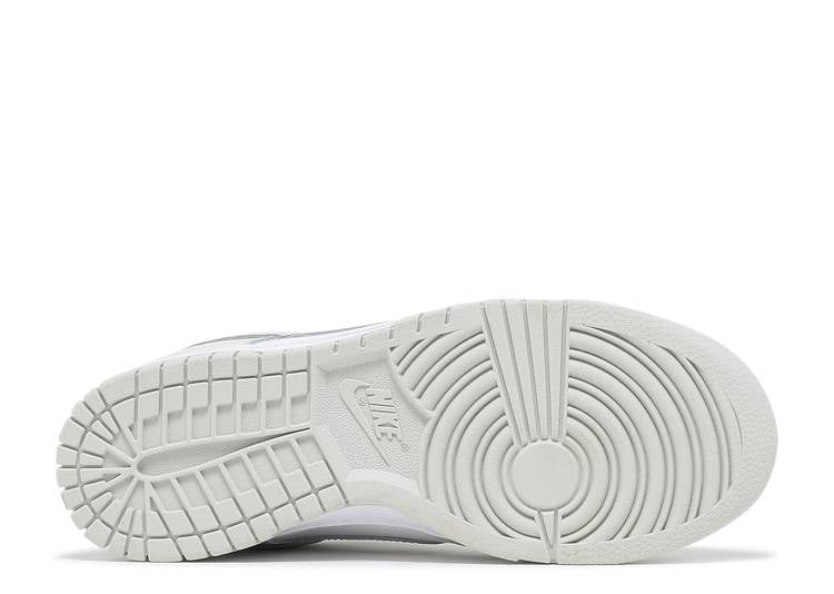 Davenzarry | Women's Dunk Low 'Photon Dust' | View 4