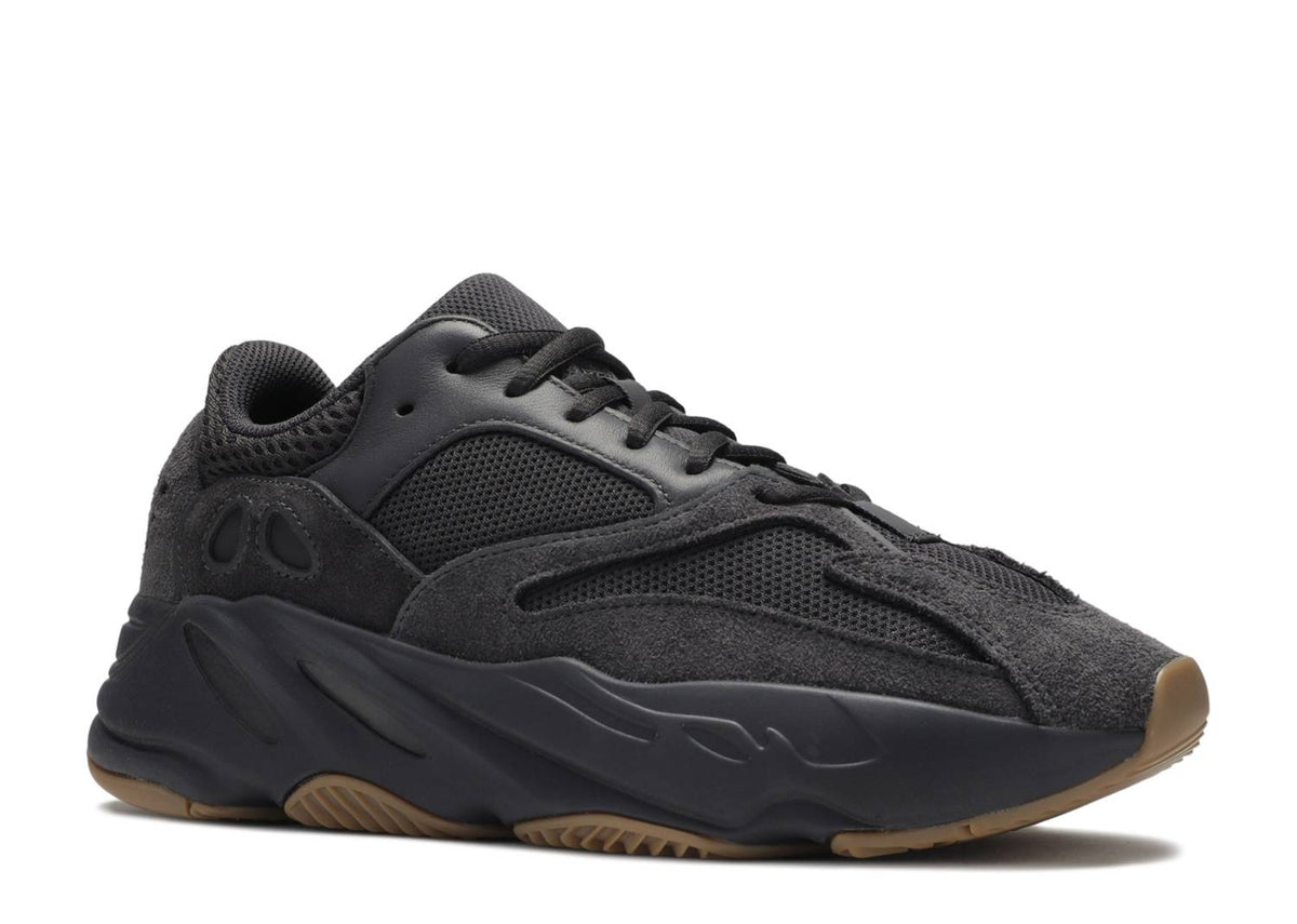 Davenzarry | Yeezy Boost 700 'Utility Black' | View 2