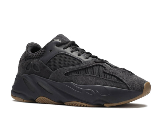 Davenzarry | Yeezy Boost 700 'Utility Black' | View 2