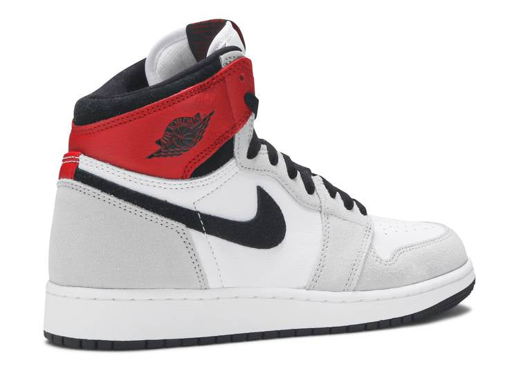 Davenzarry | Air Jordan 1 Retro High OG 'Smoke Grey' | View 3