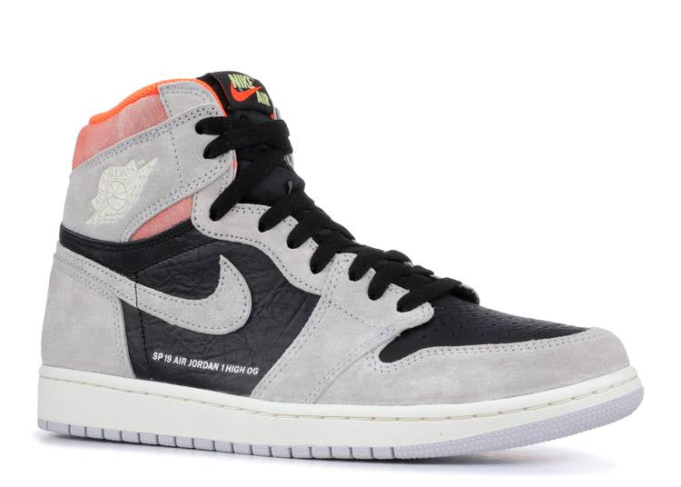 Davenzarry | Air Jordan 1 Retro High OG 'Neutral Grey' | View 2