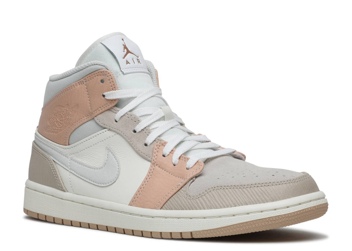 Davenzarry | Air Jordan 1 Mid 'Milan' | View 2