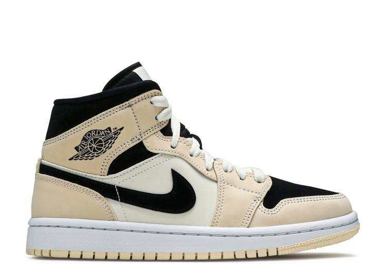 Davenzarry | Women's Air Jordan 1 Mid ‘Barely Orange’ | View 1