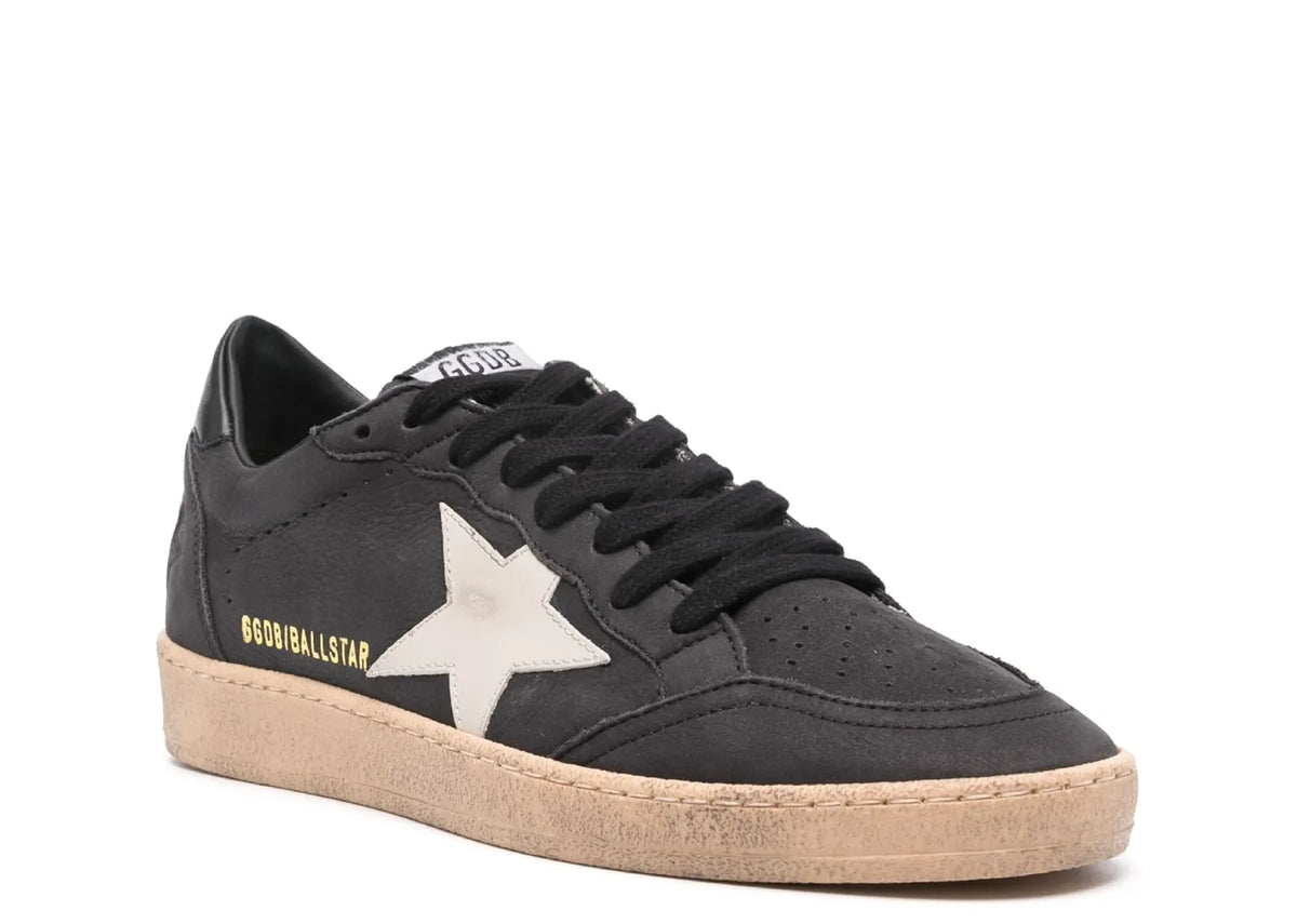 Davenzarry | Golden Goose Ball-Star Black Suede | View 2