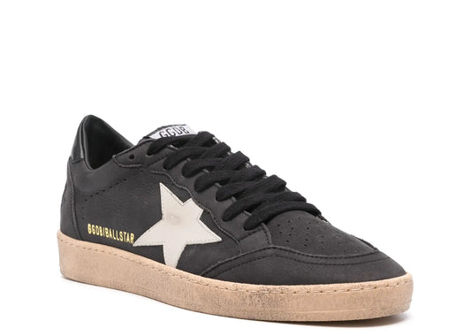 Davenzarry | Golden Goose Ball-Star Black Suede | View 2