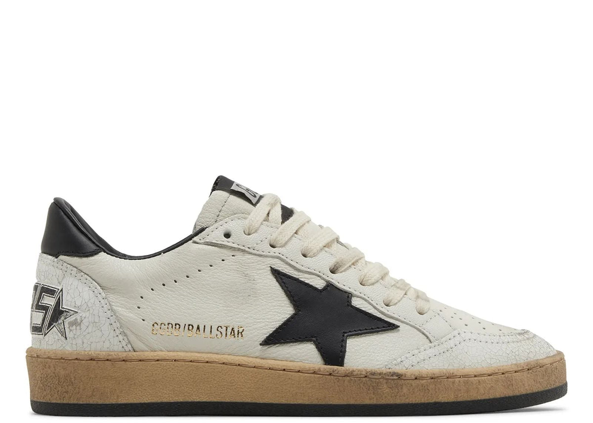 Davenzarry | Golden Goose Ball-Star White Nappa with Black Star - Women's | View 1