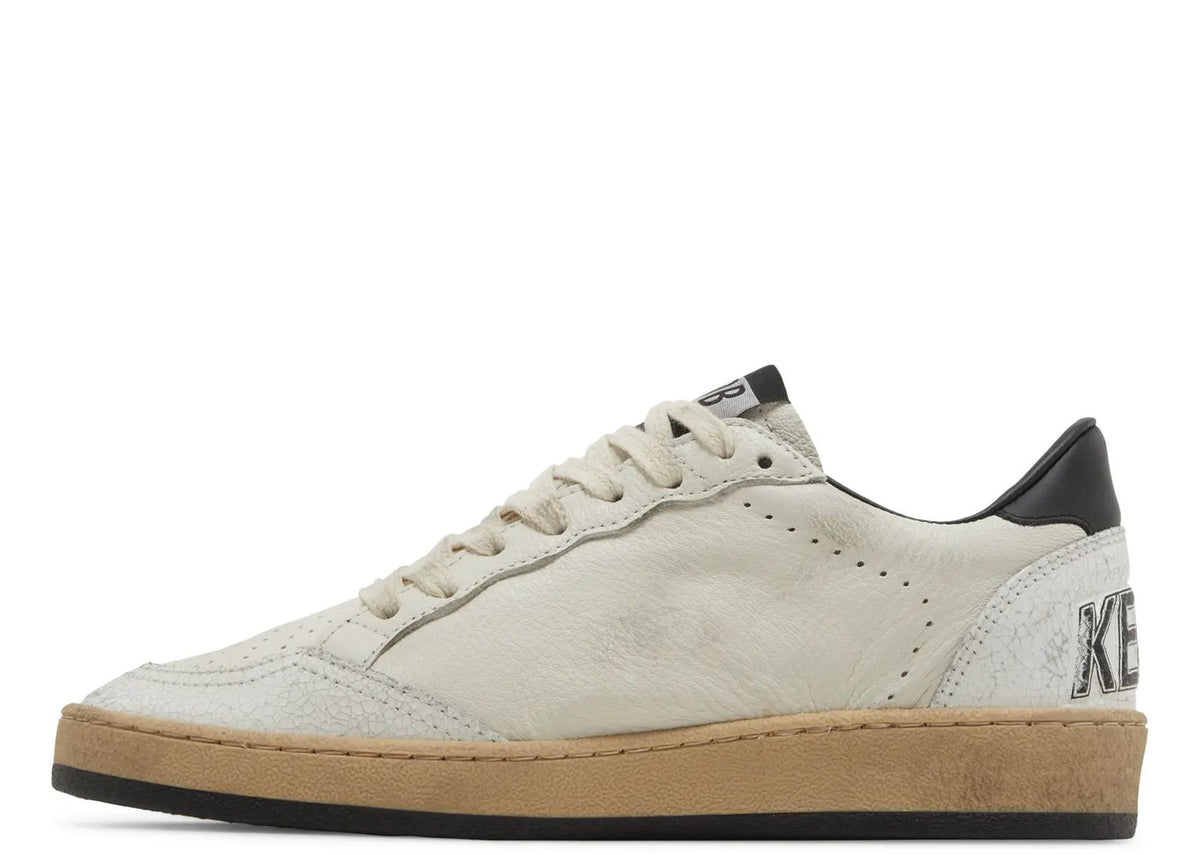 Davenzarry | Golden Goose Ball-Star White Nappa with Black Star - Women's | View 2