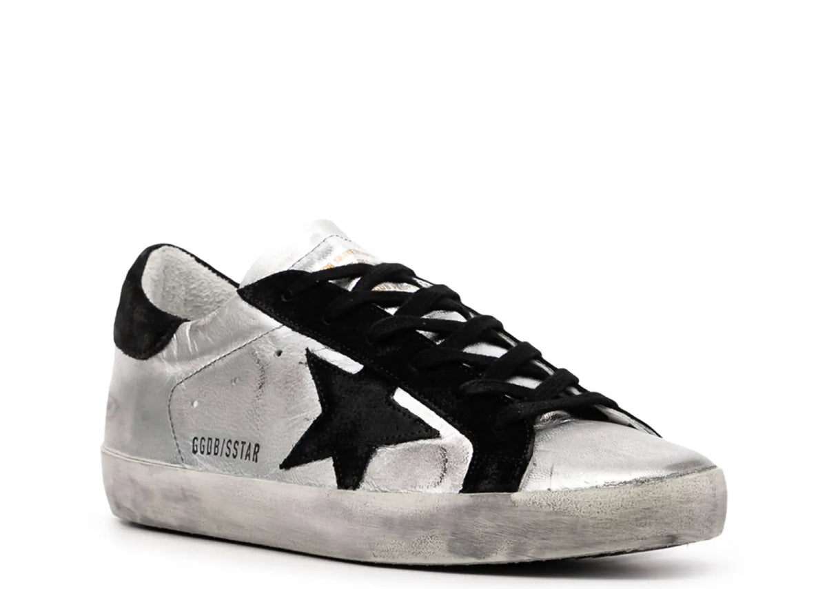 Davenzarry | Golden Goose Super-Star Leather Metallic Silver Black Star - Women's | View 2