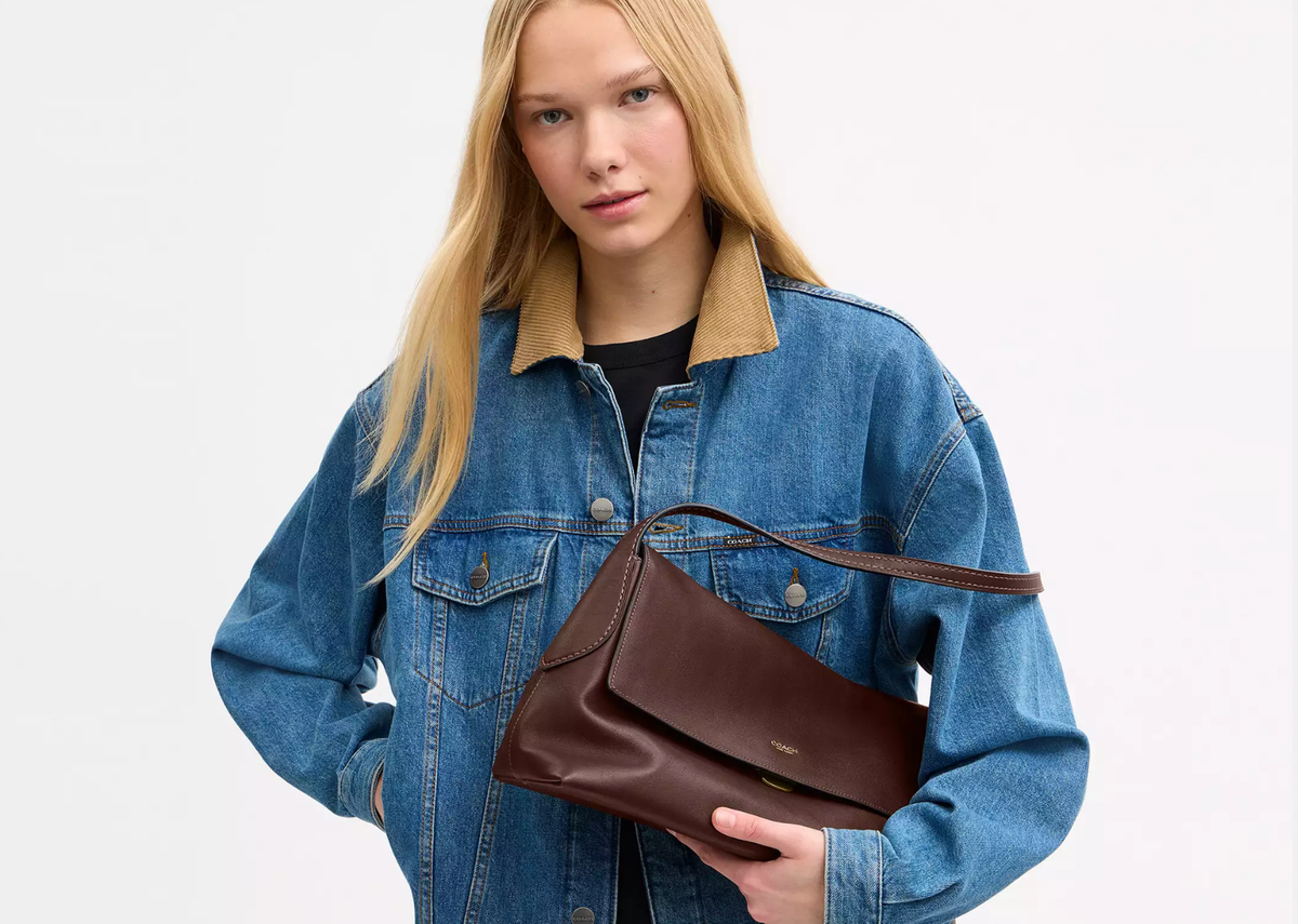 Davenzarry | Coach Chelsea Shoulder Bag 36 Brass/Maple | View 5
