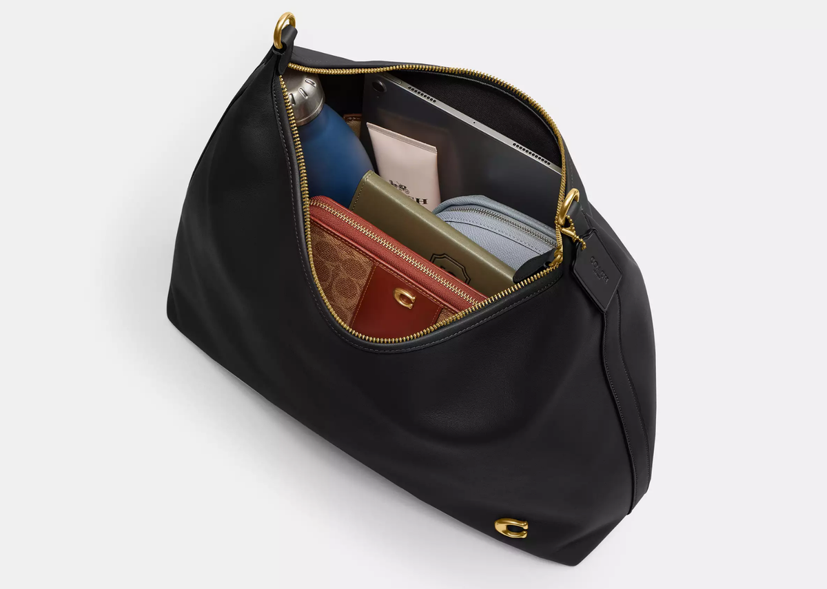 Davenzarry | Coach Juliet Shoulder Bag 38 Brass/Black | View 2