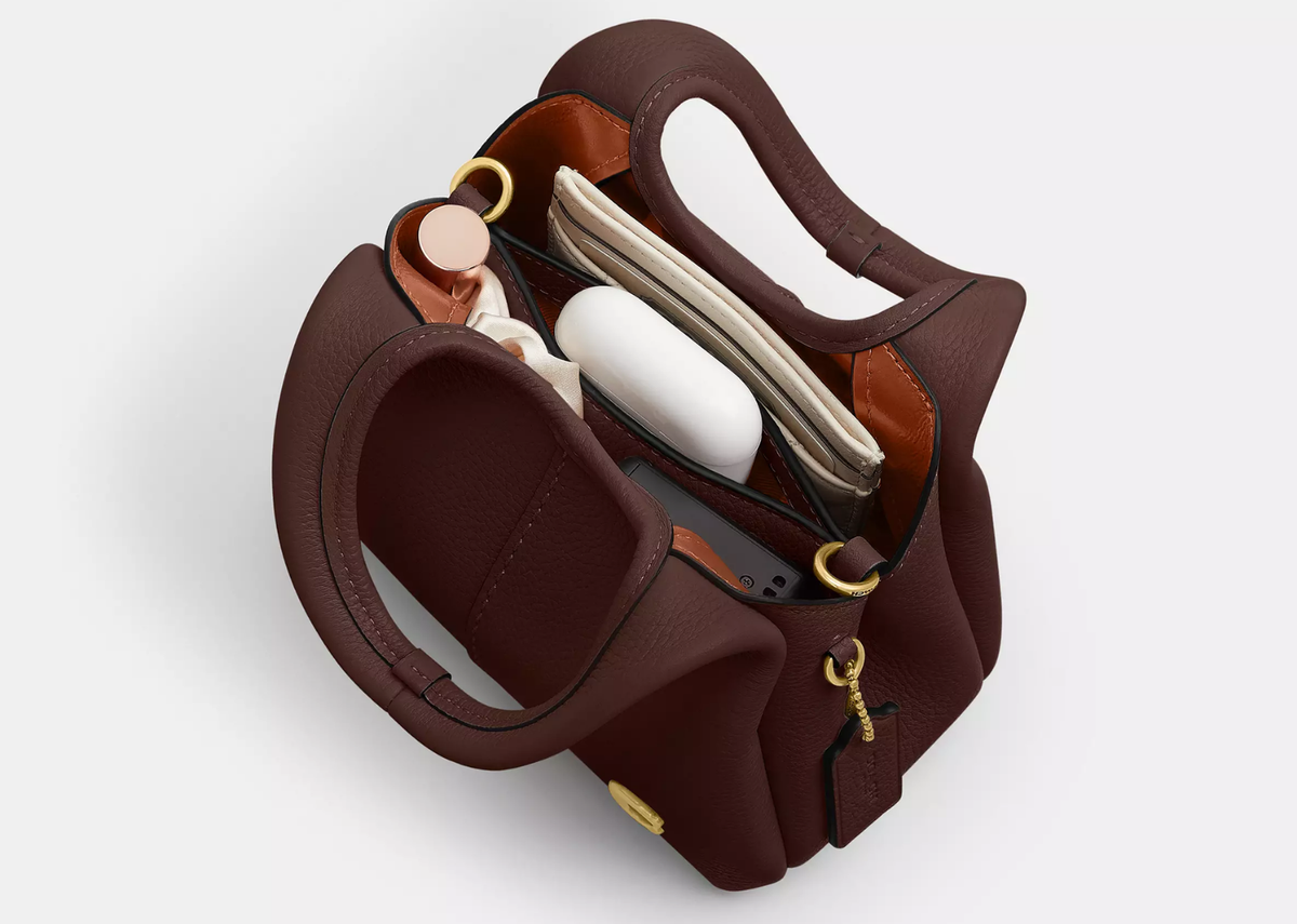 Davenzarry | Coach Lana Shoulder Bag 19 Brass/Maple | View 3