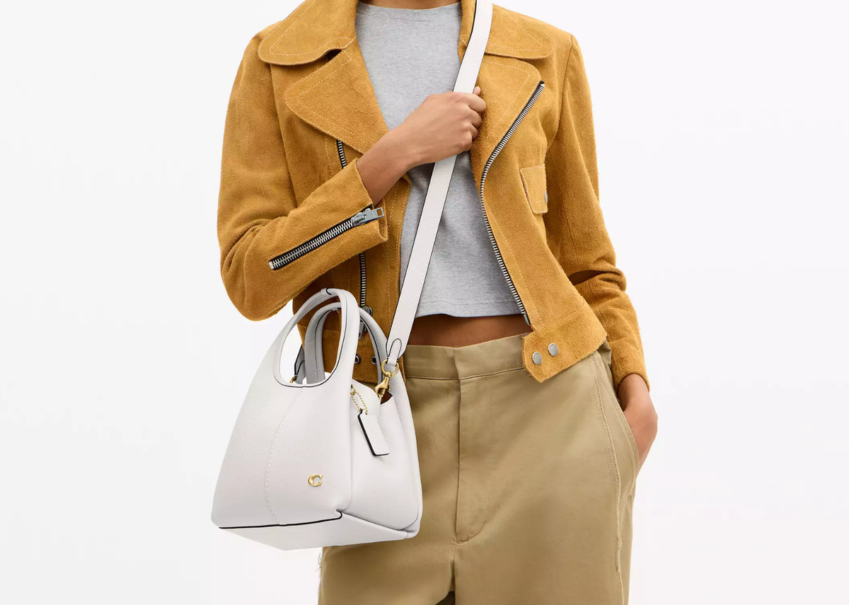Davenzarry | Coach Lana Shoulder Bag 23 Brass/Ash | View 3