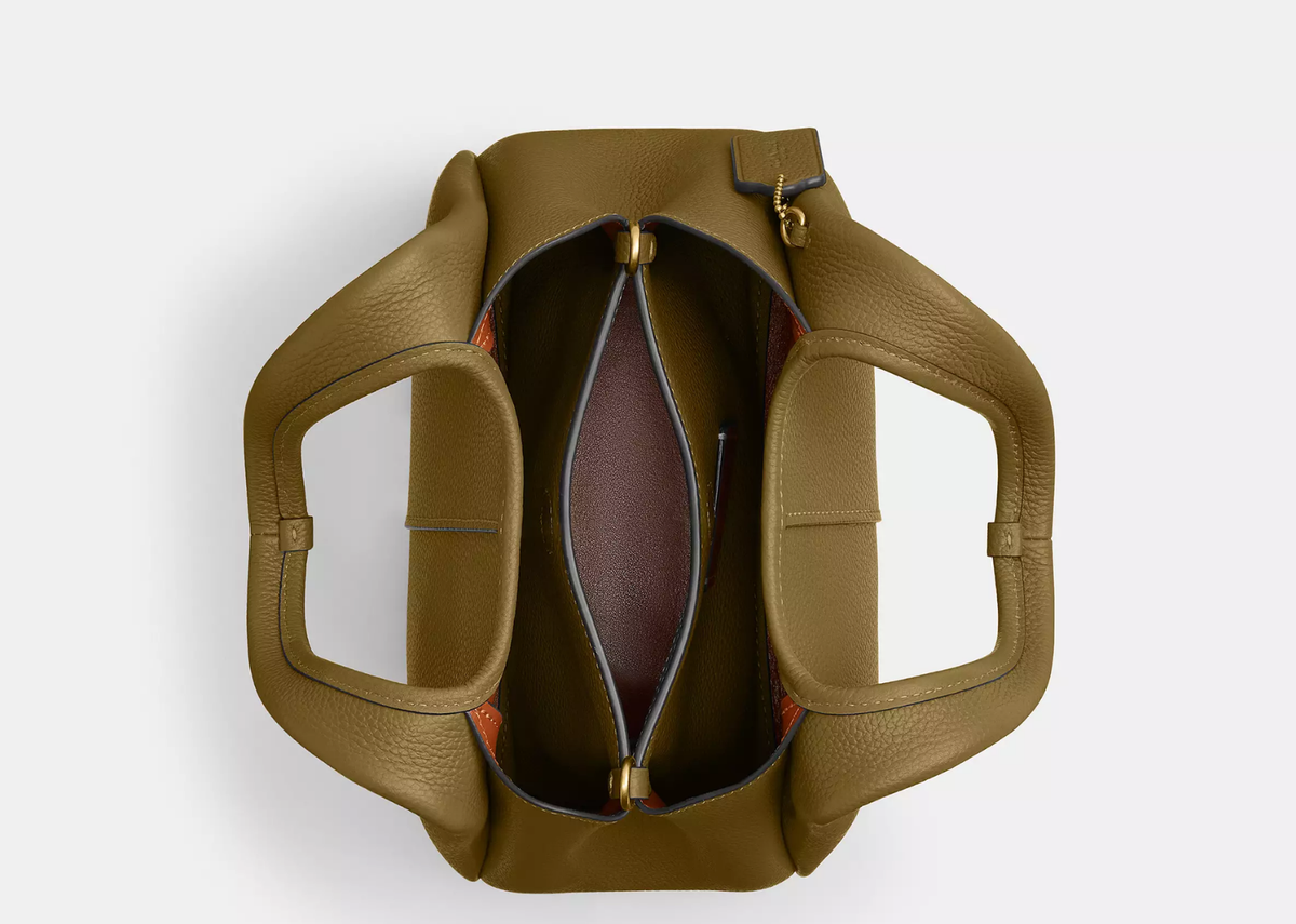 Davenzarry | Coach Lana Shoulder Bag 23 Brass/Muted Olive | View 3