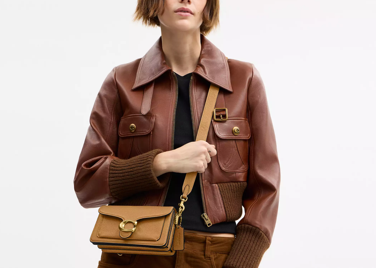 Davenzarry | Coach Tabby Shoulder Bag 20 Brass/Biscuit | View 5