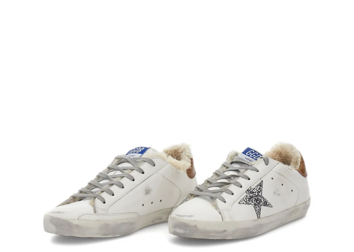 Davenzarry | Golden Goose Super-Star Shearling Silver Glitter Star Ice Gray Heel Tab - Women's | View 2