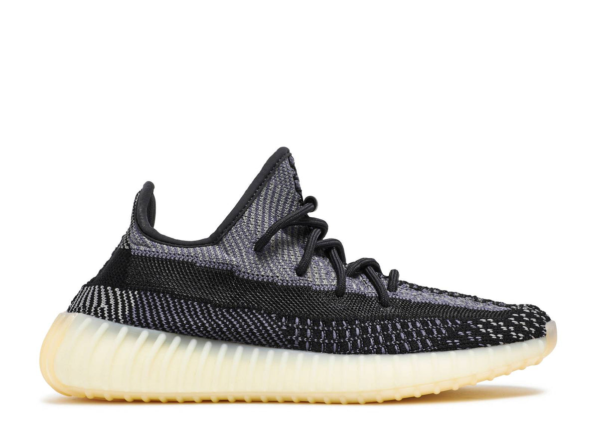 Davenzarry | Yeezy Boost 350 V2 'Carbon' | View 1